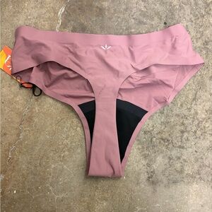 Ora seamless light period thong in lilac nwt
